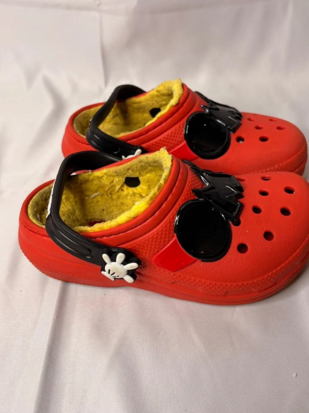 Crocs Classic Disney Kids Size 10 Lined Mickey Mouse Clogs Sandals